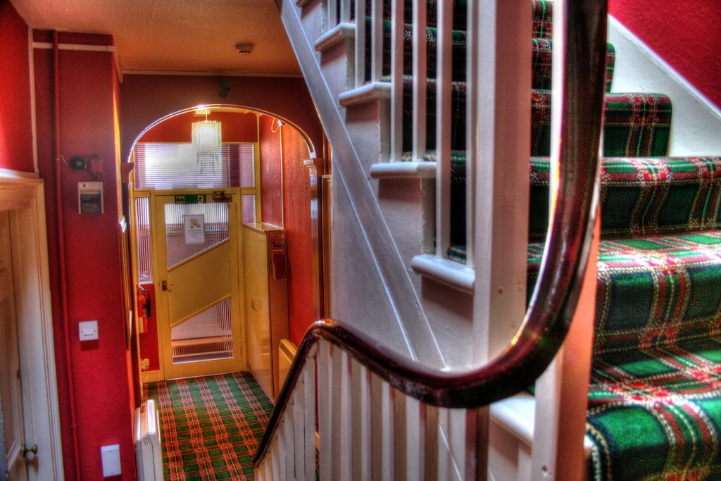 Atticus Central Guest House Aberdeen Ngoại thất bức ảnh